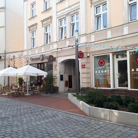 Rezydencja Marzec Hnězdno Exteriér fotografie