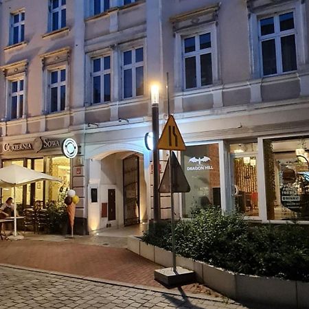 Rezydencja Marzec Hnězdno Exteriér fotografie