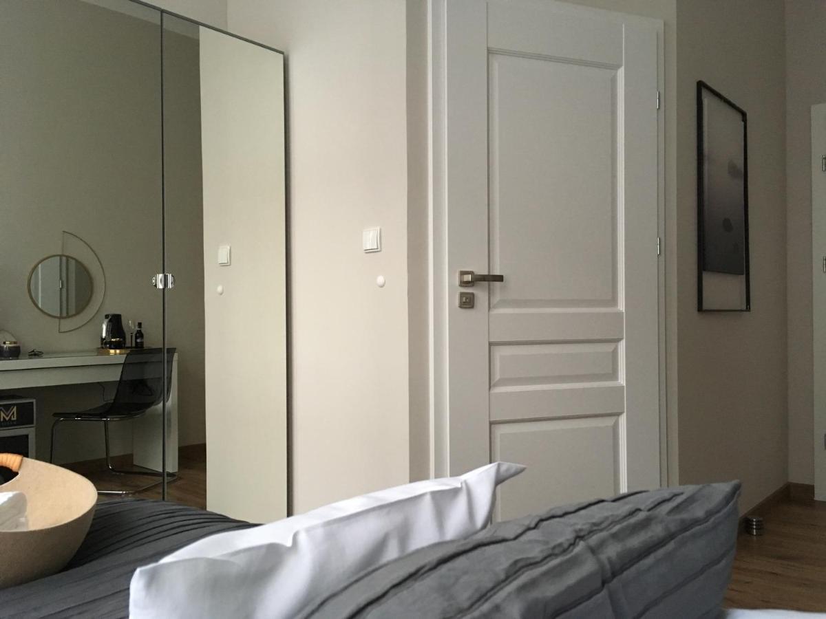 Rezydencja Marzec Hnězdno Exteriér fotografie
