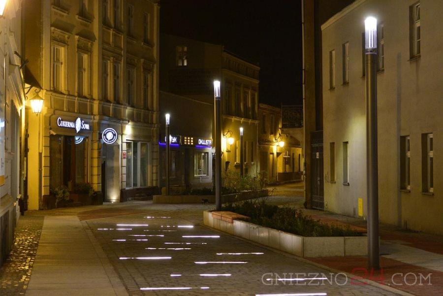 Rezydencja Marzec Hnězdno Exteriér fotografie