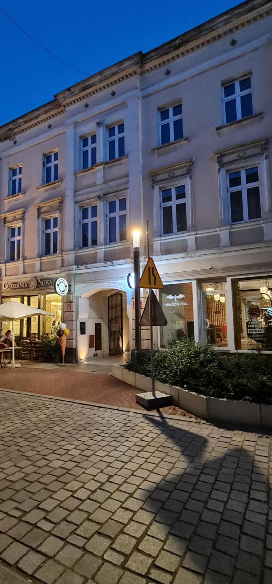 Rezydencja Marzec Hnězdno Exteriér fotografie